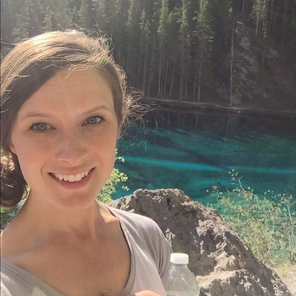 Meet your Posher, Carlene - Picture 1 of 1